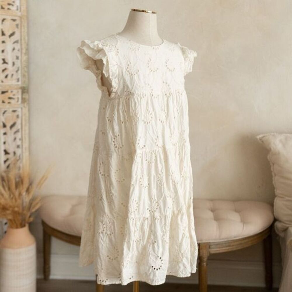 La‎ Ven Cream Eyelet Ruffle Dress size M